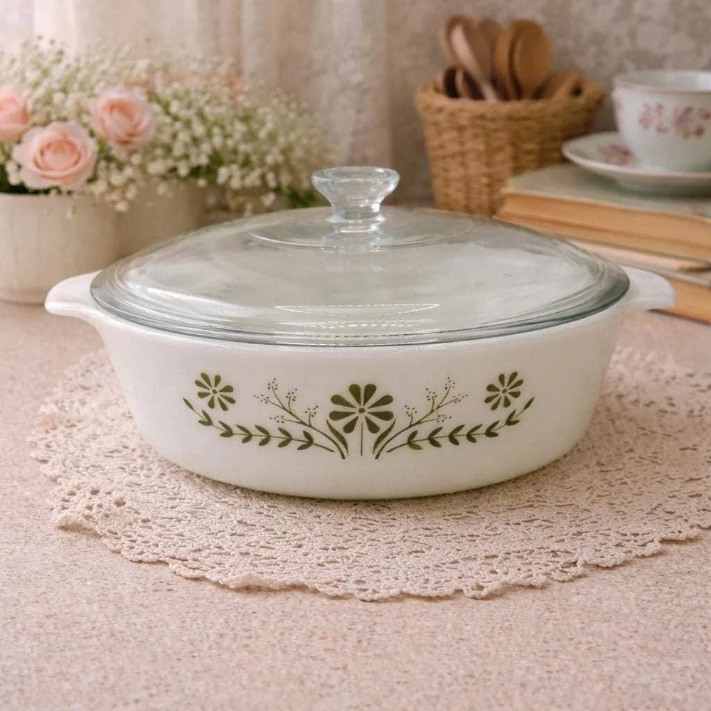 Vtg Milk Glass Baking Dish Made in USA Oven Safe White Round‎ Casserole Lid 5in